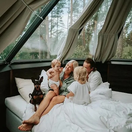 Tackork Gard & Marina