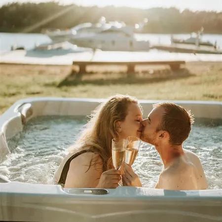 Tackork Gard & Marina *