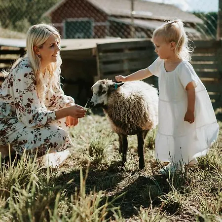 Tackork Gard & Marina Farm stay Nauvo