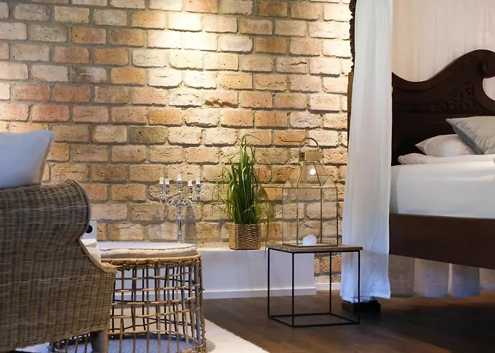 Tackork Gard & Marina Nauvo