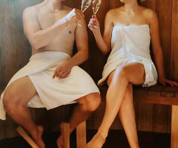 Tackork Gard & Marina Nauvo